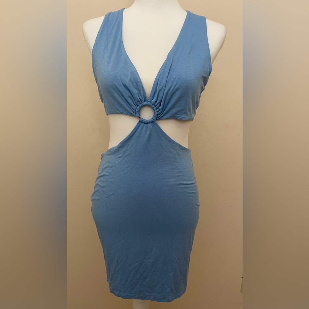NWT - SHUSHA BOUTIQUE - Tresser light blue dress with cut outs - size large